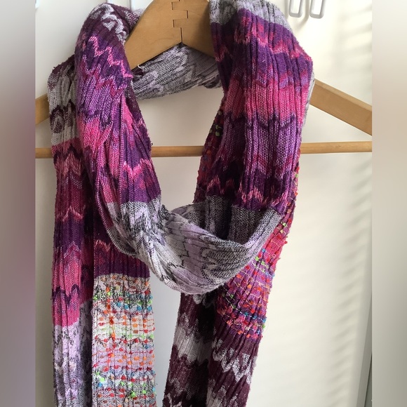 VGC vintage confetti vs zigzag space dye like scarf - Picture 2 of 14